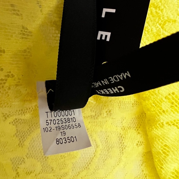 Tell Tale Allover lace cheeky medium - Picture 5 of 6